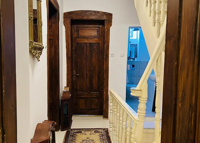 Beehive And Coworking