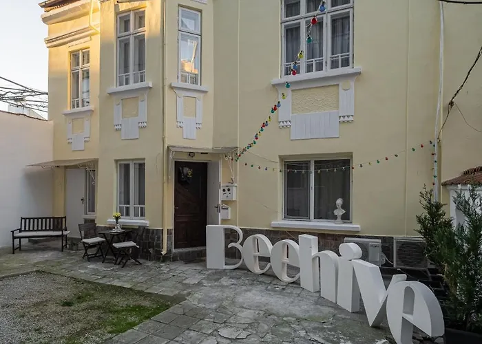 Beehive And Coworking 酒店 *