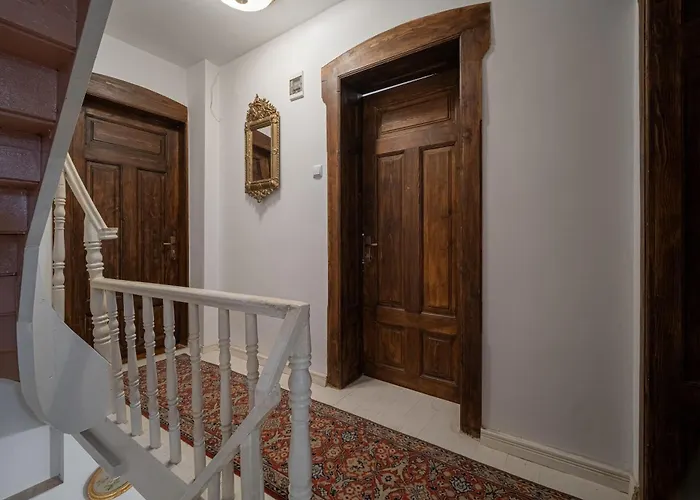 Beehive And Coworking * 瓦爾納