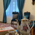 Beehive And Coworking Hotel