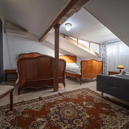 Hotel Beehive And Coworking
