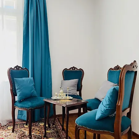 מלון Beehive And Coworking וארנה