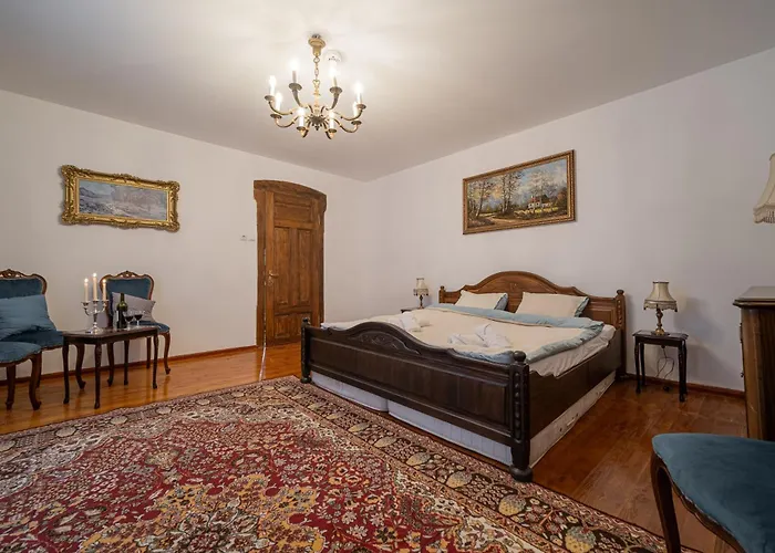 Beehive And Coworking Hotel *